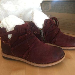 Born Tarkiln Distressed Wine Size 6.5